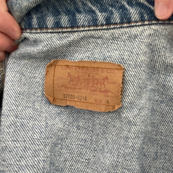 Levi's Classic Gray Denim Jacket - Picture 4 of 7